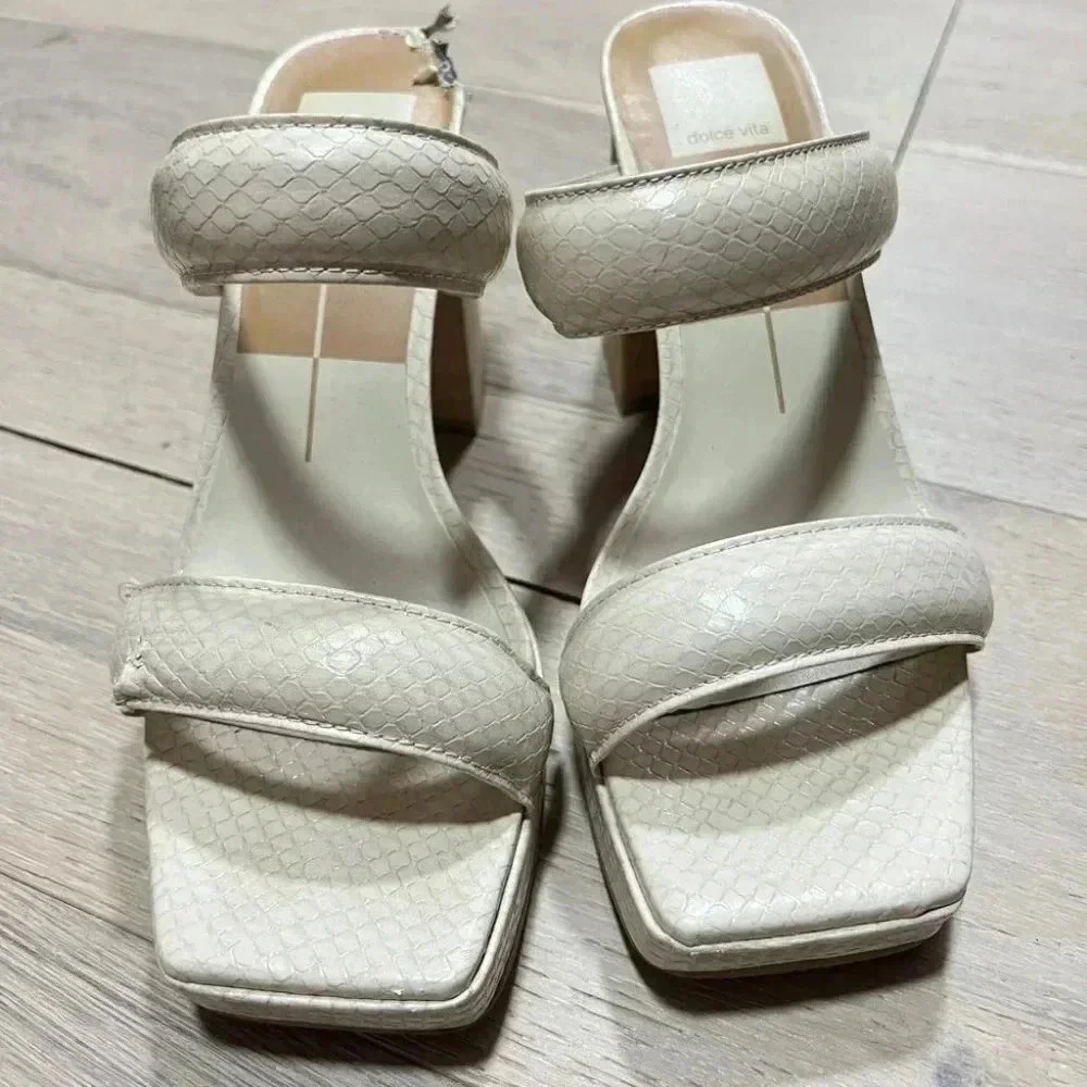 Dolce Vita Atlas Sandal in Ivory